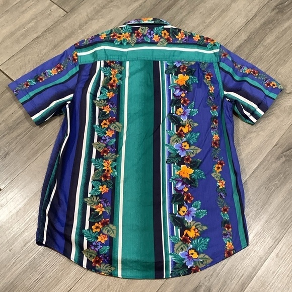 Urban Outfitters Tropical Print NWT Short Sleeve Button Up Short Sleeve Shirt - Picture 6 of 8